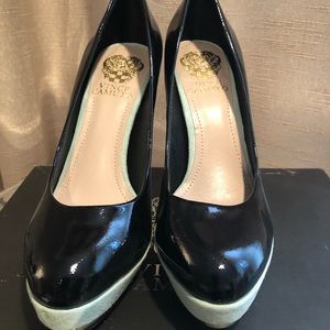 VINCE CAMUTO PATENT DACOMA HEEL SIZE 7